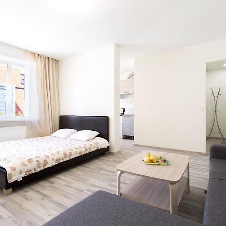 Sunny Apartment Near Bus Station Tallin Exterior foto
