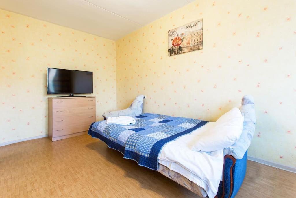 Sunny Apartment Near Bus Station Tallin Exterior foto